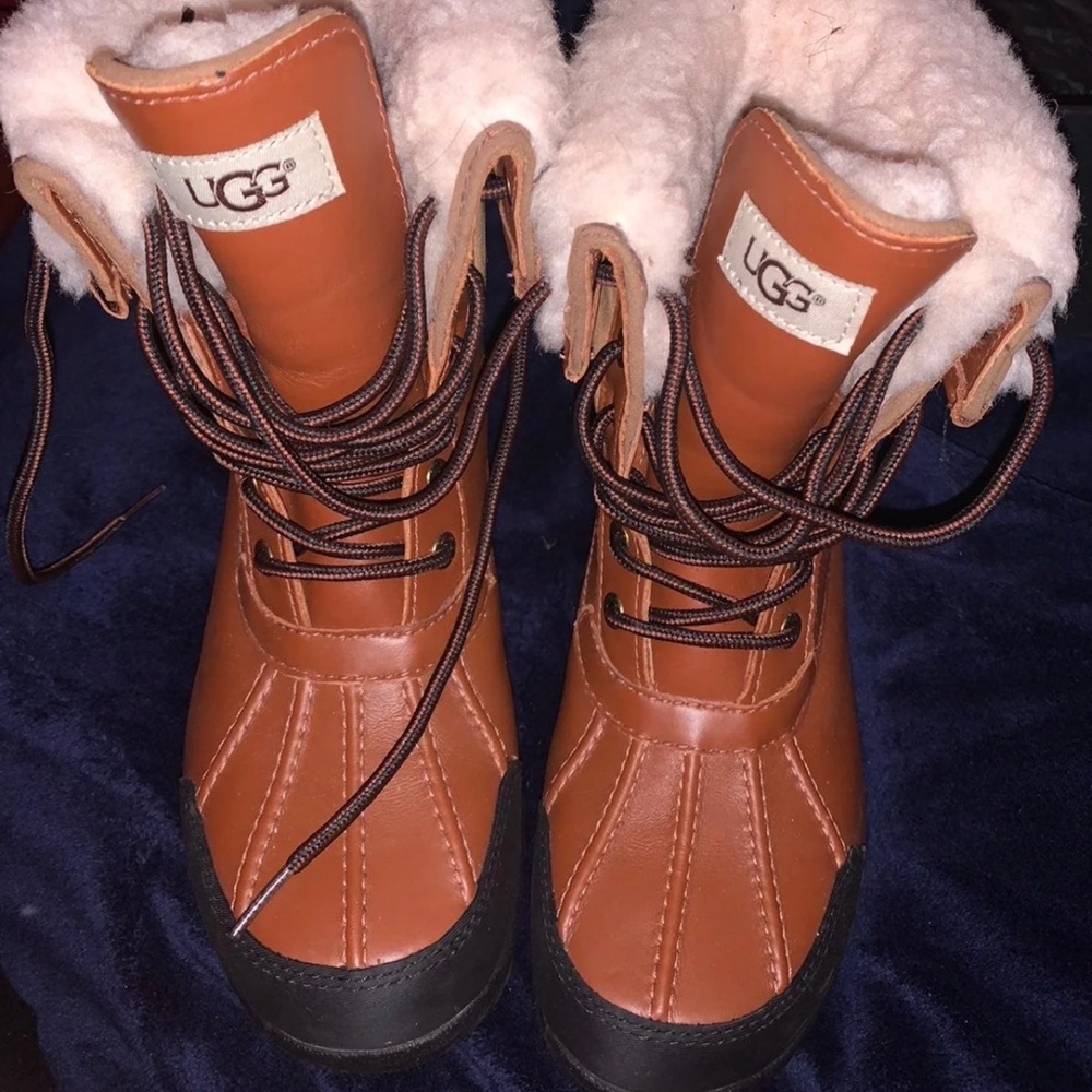 Brown Ugg boots men’s size 7